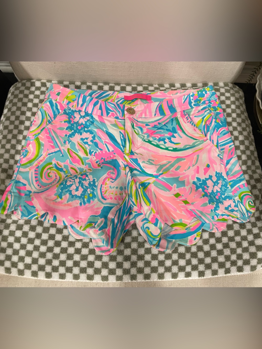 Lilly Pulitzer Colorful Scalloped Shorts Size 2 ♡